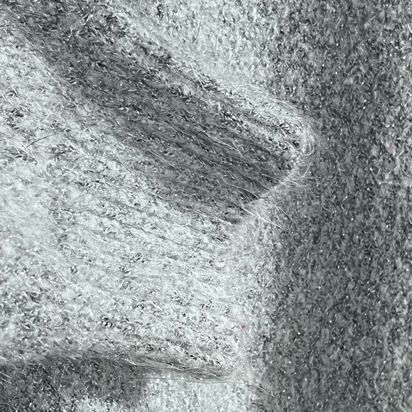 NEW Silver Metallic Floral Embellished Oversized Boucle Sweater HTF - Picture 6 of 16